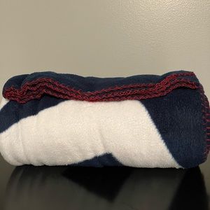 American Eagle fleece throw blanket